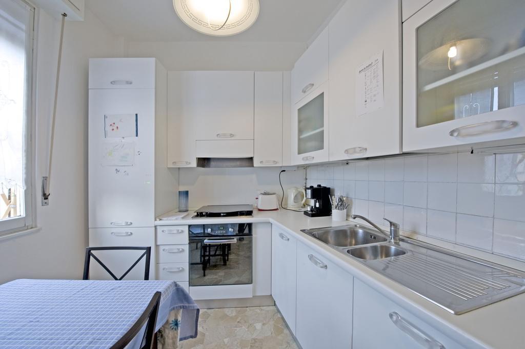 Apartment Chiesarossa Милан Номер фото