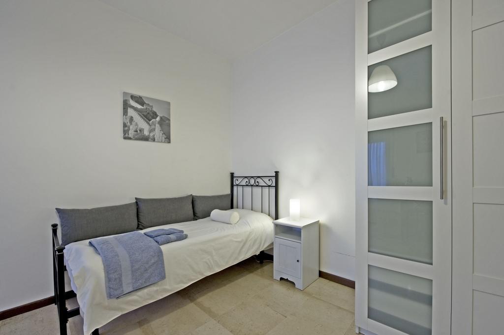 Apartment Chiesarossa Милан Номер фото